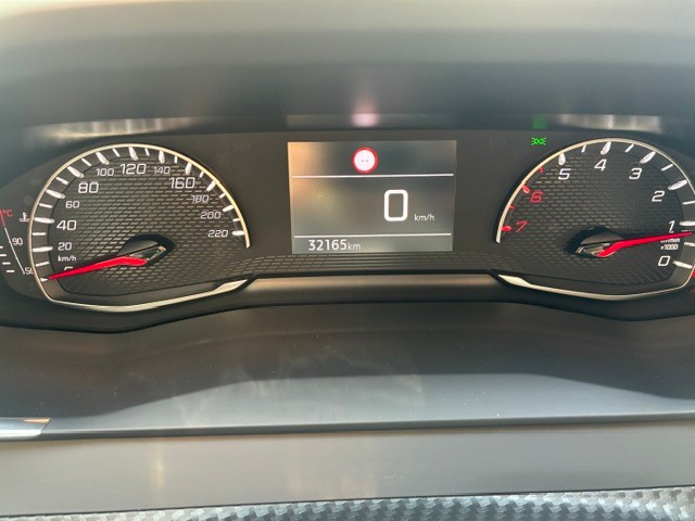 peugeot-208-2023-diesel-1499cc