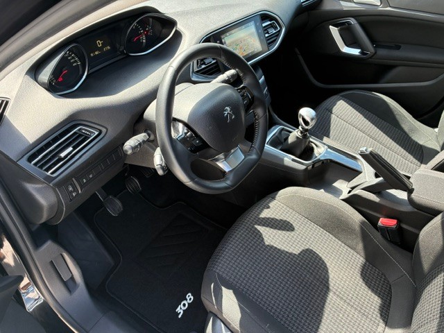 peugeot-308-sw-2017-diesel-1560cc