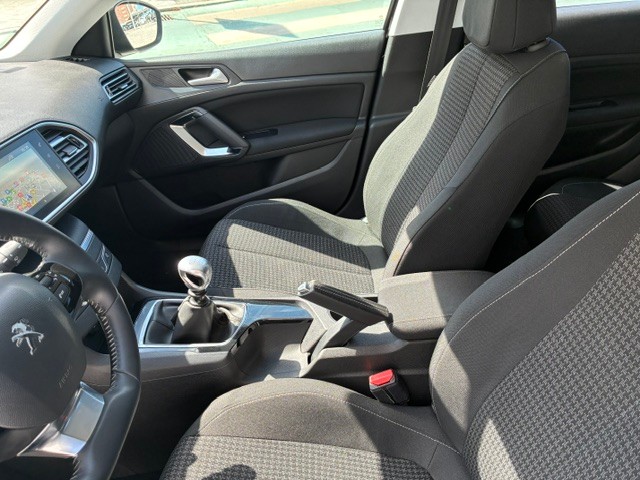 peugeot-308-sw-2017-diesel-1560cc