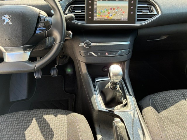 peugeot-308-sw-2017-diesel-1560cc