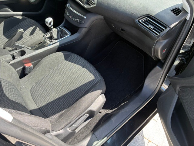 peugeot-308-sw-2017-diesel-1560cc