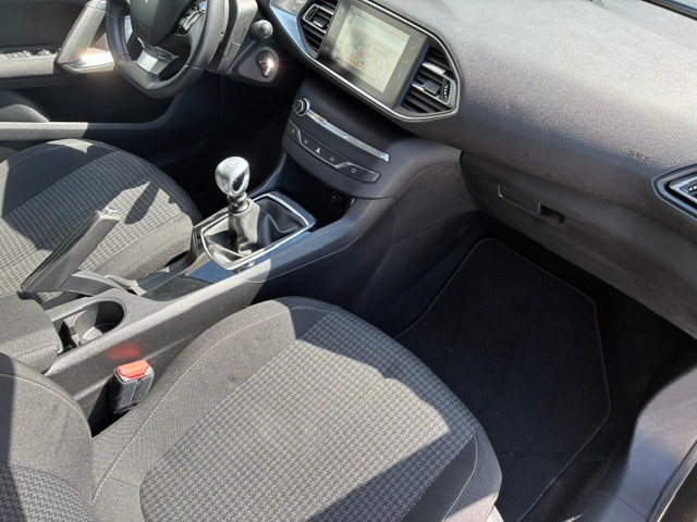 peugeot-308-sw-2017-diesel-1560cc