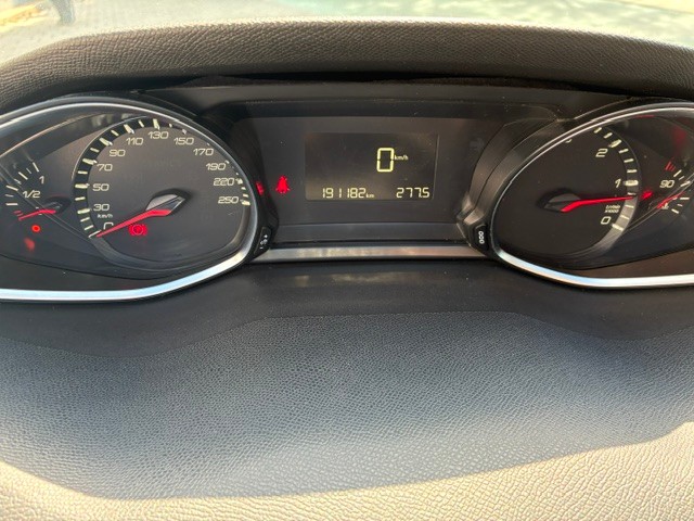 peugeot-308-sw-2017-diesel-1560cc