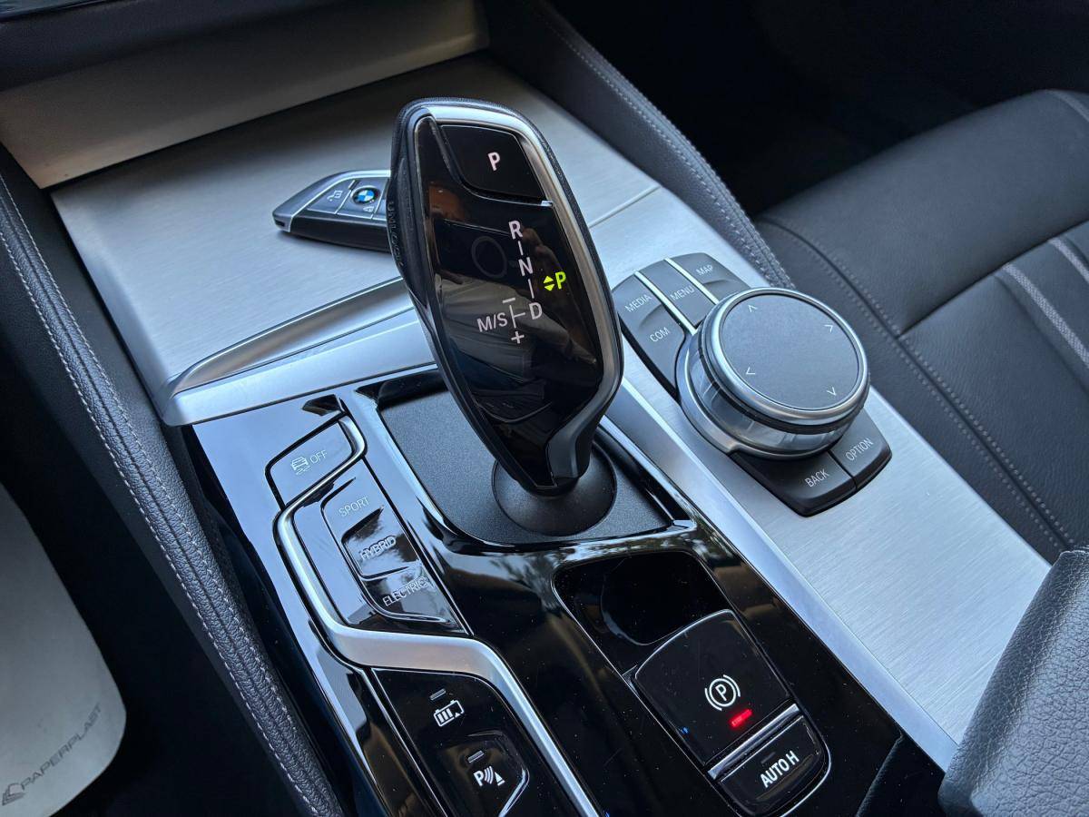 bmw-serie-5-2020-hibrido-a-gasolina-1998cc