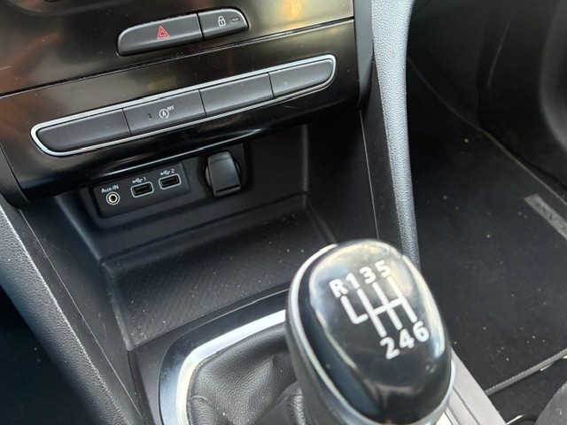 renault-megane-sport-tourer-2023-diesel-1461cc