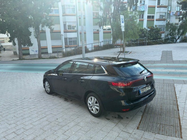renault-megane-sport-tourer-2023-diesel-1461cc