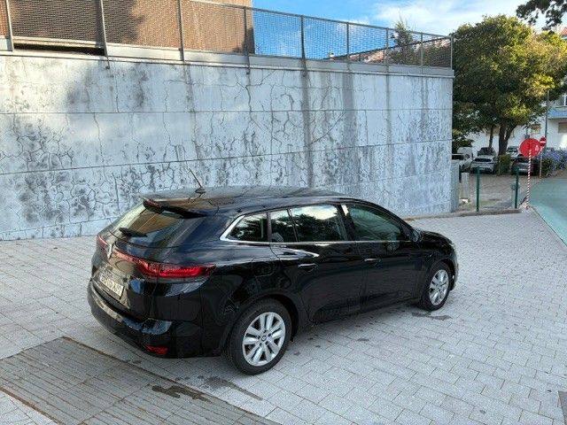 renault-megane-sport-tourer-2023-diesel-1461cc