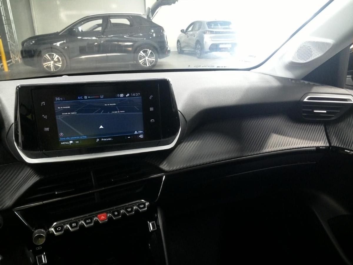 peugeot-208-2023-gasolina-1199cc