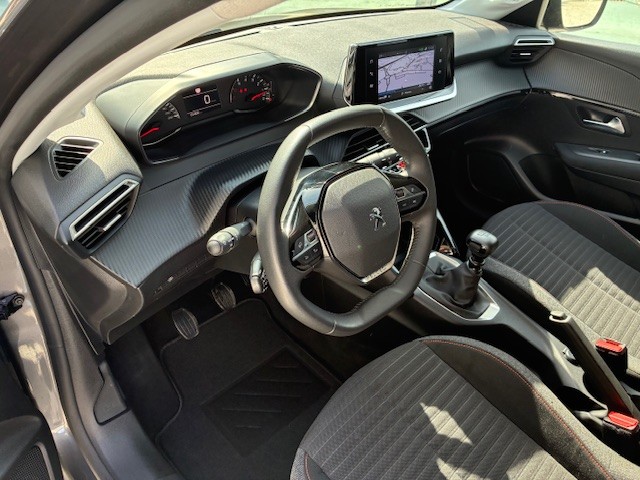 peugeot-208-2023-gasolina-1199cc