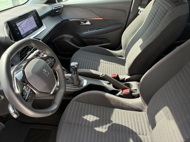 peugeot-208-2023-gasolina-1199cc