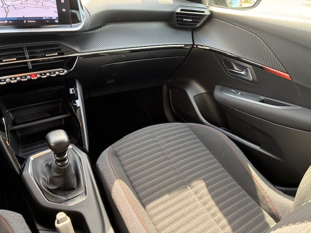 peugeot-208-2023-gasolina-1199cc