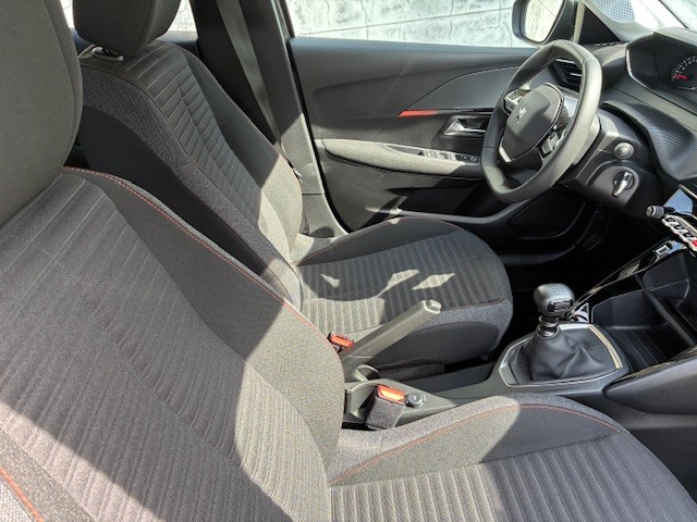 peugeot-208-2023-gasolina-1199cc