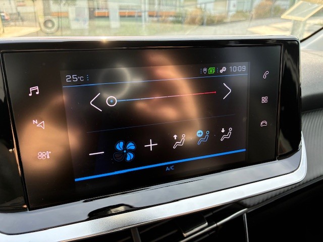 peugeot-208-2023-gasolina-1199cc