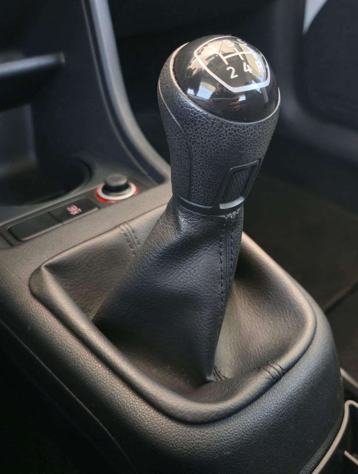 volkswagen-up-2016-gasolina-999cc