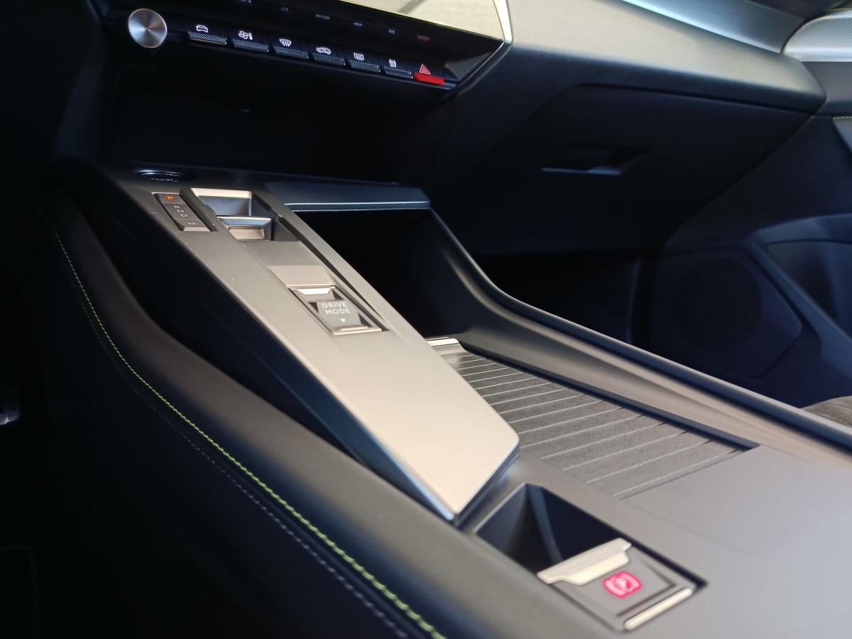 peugeot-308-2023-gasolina-1199cc