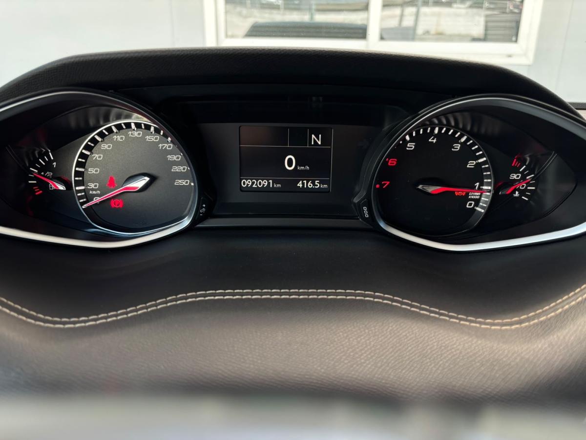 peugeot-308-2020-gasolina-1199cc