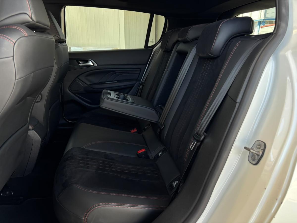 peugeot-308-2020-gasolina-1199cc
