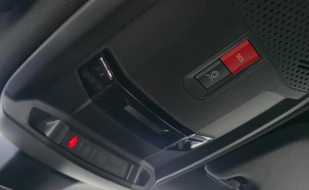 peugeot-2008-2023-eletrico-0cc