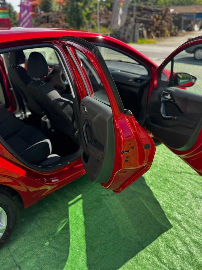 peugeot-208-2018-gasolina-1199cc