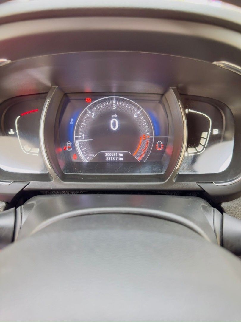renault-scenic-2019-diesel-1598cc