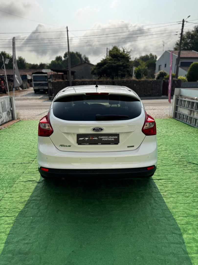 ford-focus-2013-gasolina-998cc