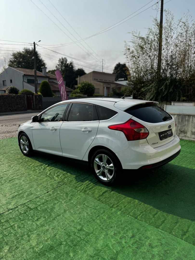 ford-focus-2013-gasolina-998cc