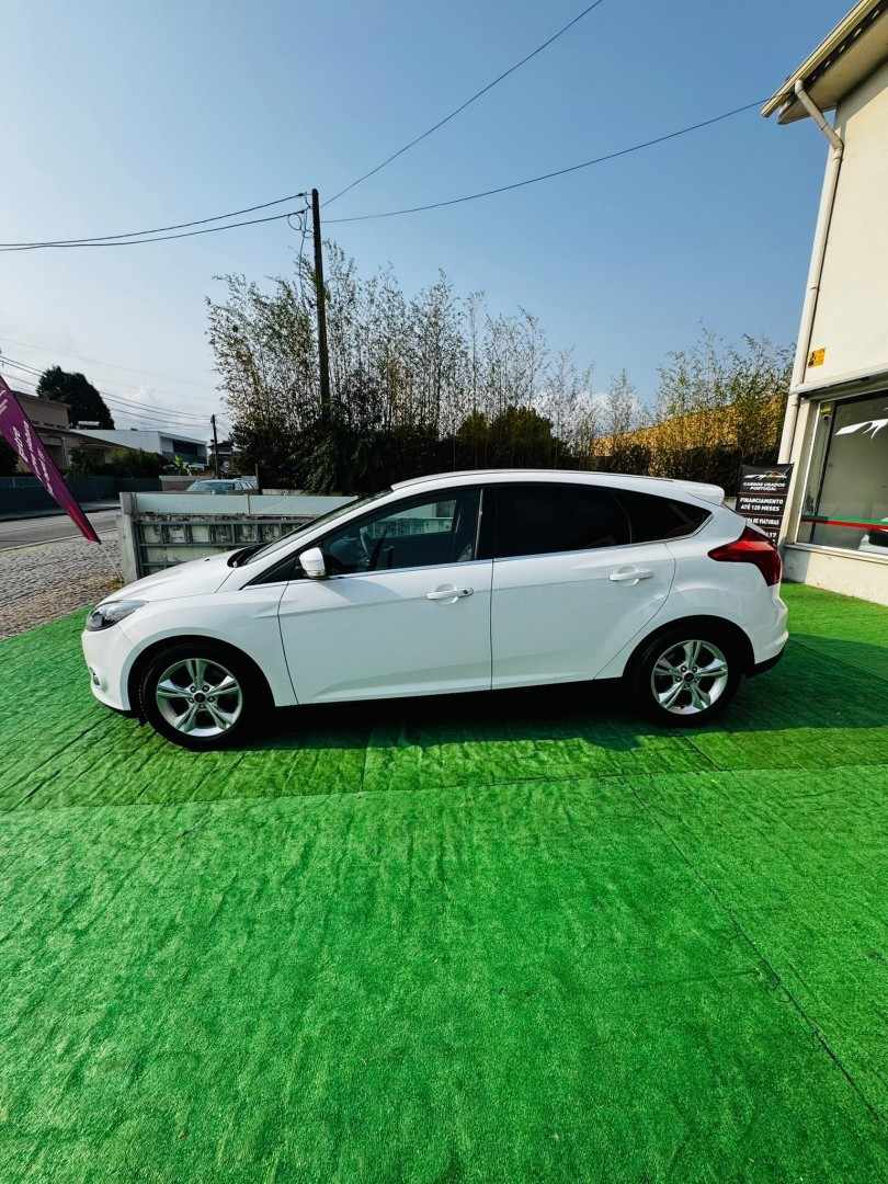 ford-focus-2013-gasolina-998cc