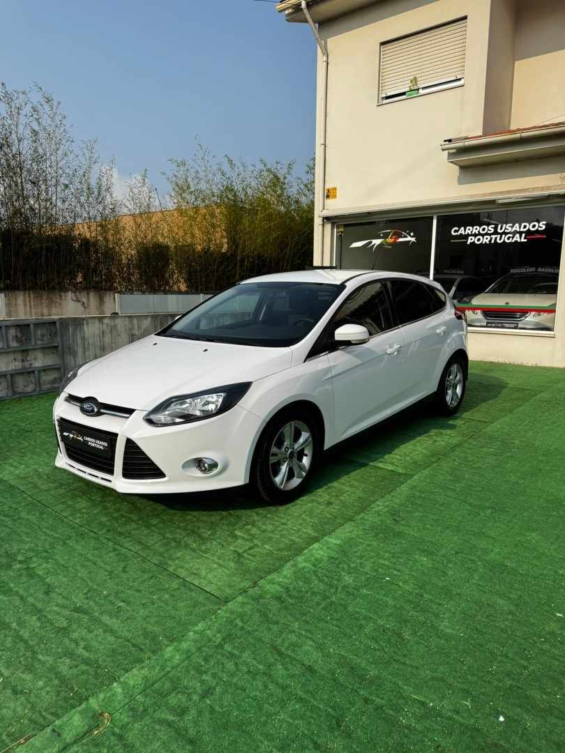 ford-focus-2013-gasolina-998cc