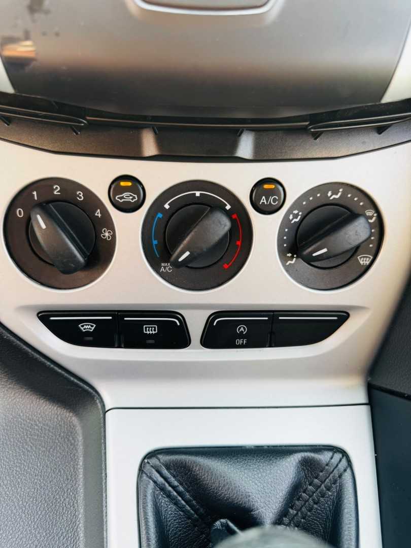 ford-focus-2013-gasolina-998cc