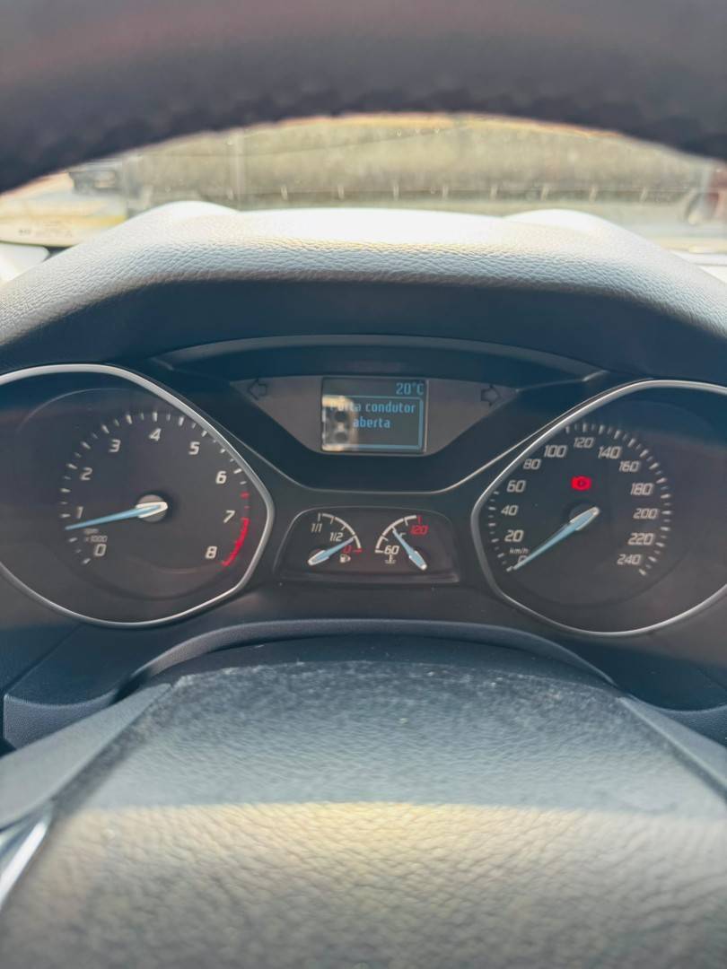 ford-focus-2013-gasolina-998cc