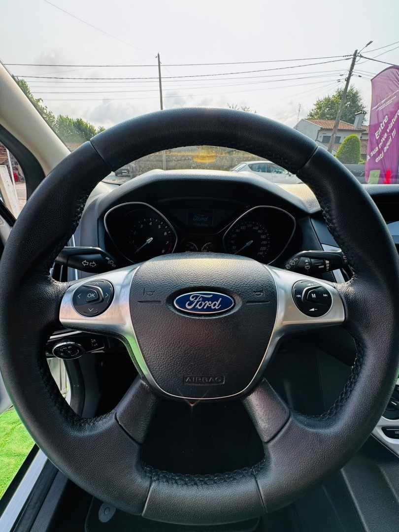 ford-focus-2013-gasolina-998cc