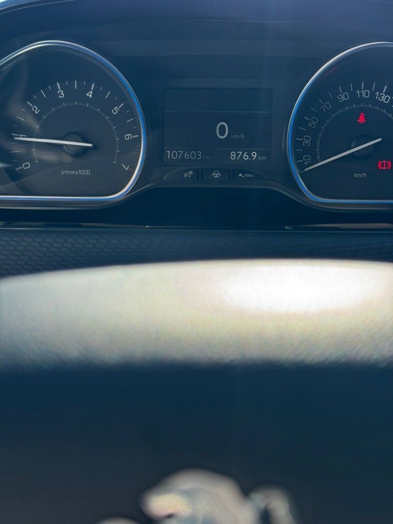 peugeot-2008-2015-gasolina-1199cc