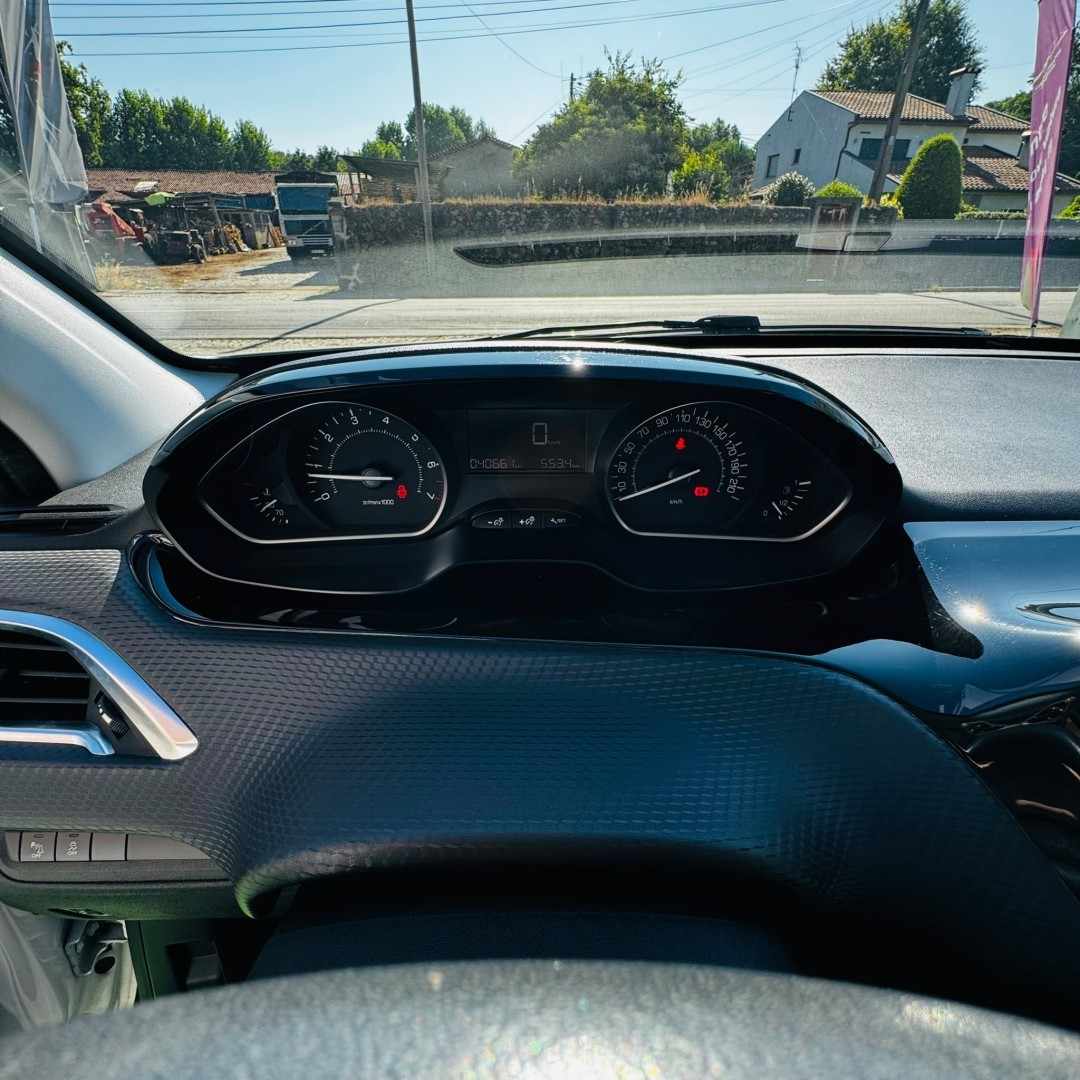 peugeot-2008-2017-gasolina-1199cc