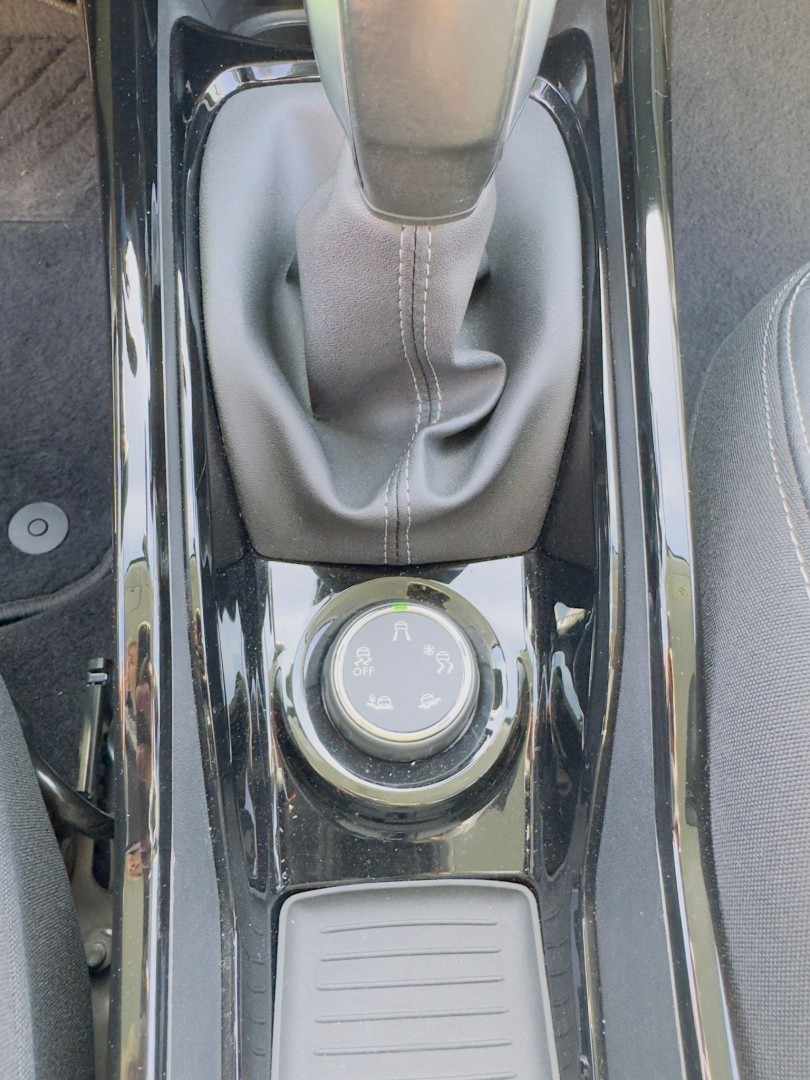 peugeot-2008-2016-gasolina-1199cc
