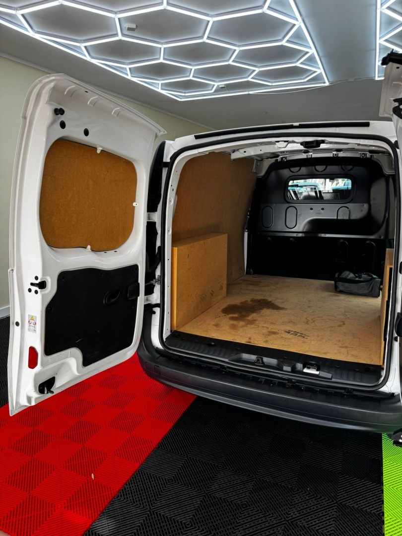renault-kangoo-2021-eletrico-1cc