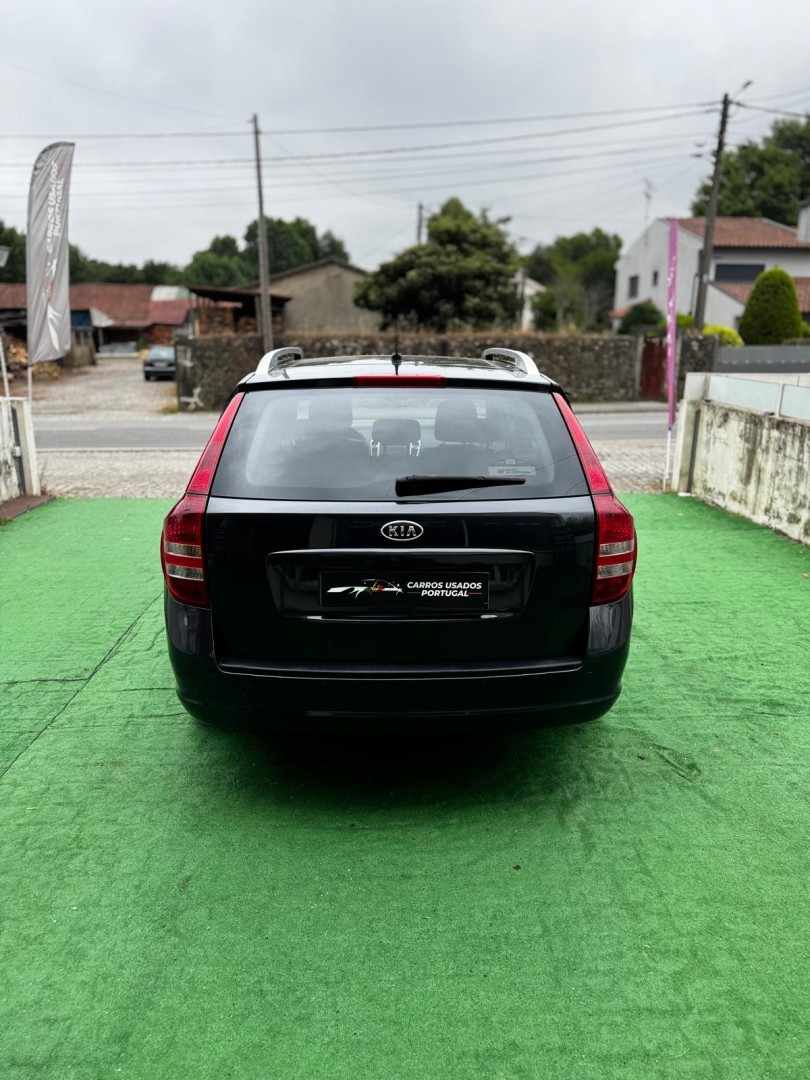 kia-ceed-sw-2009-diesel-1582cc