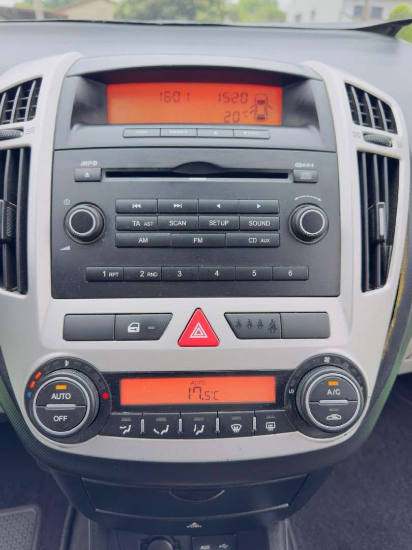 kia-ceed-sw-2009-diesel-1582cc