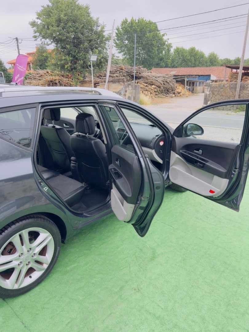 kia-ceed-sw-2009-diesel-1582cc