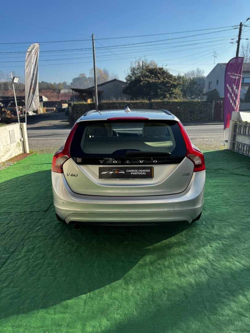 volvo-v60-2014-diesel-1560cc