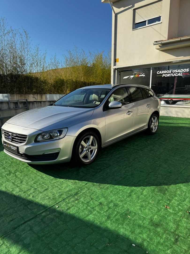 volvo-v60-2014-diesel-1560cc