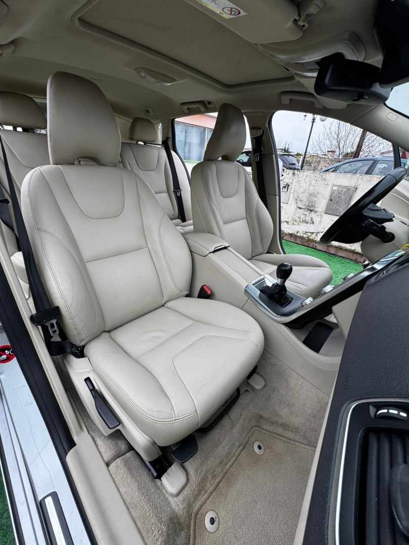 volvo-v60-2014-diesel-1560cc