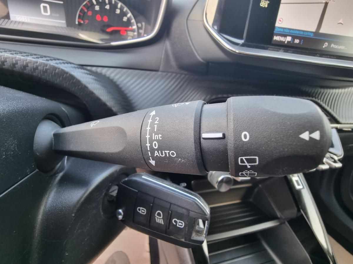 peugeot-2008-2021-gasolina-1199cc