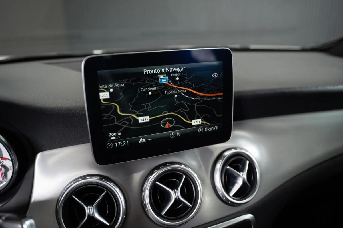 mercedes-benz-gla-200d-2016-diesel-2143cc