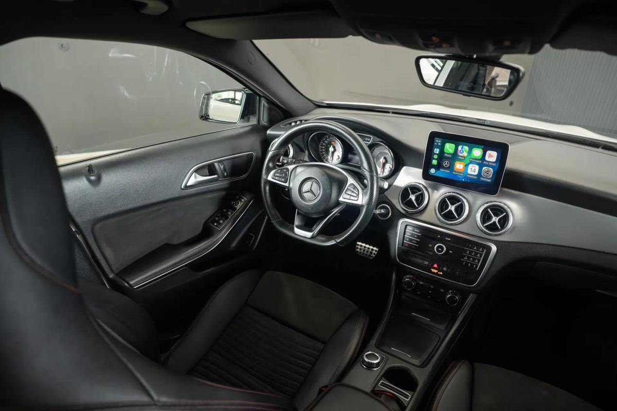 mercedes-benz-gla-200d-2016-diesel-2143cc