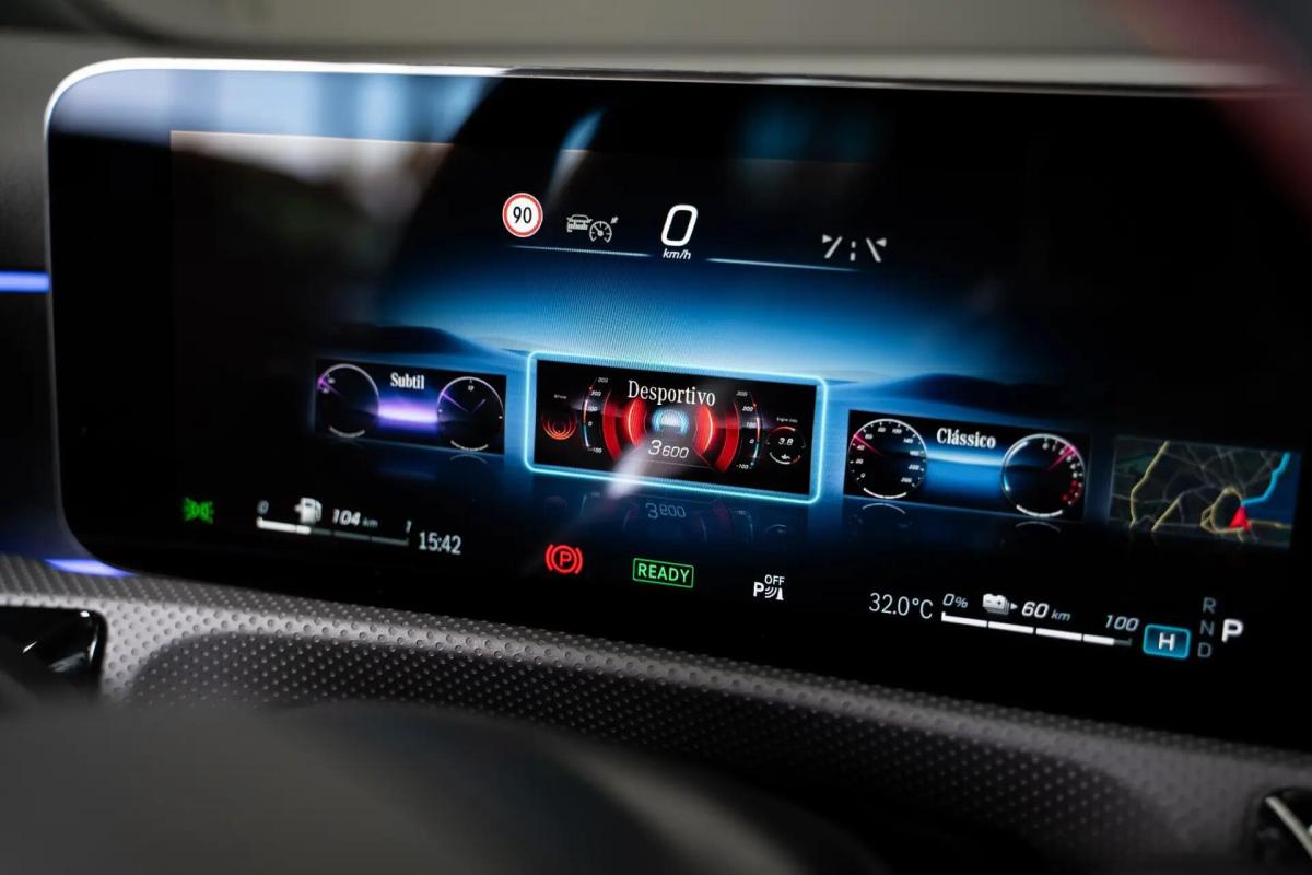 mercedes-benz-classe-a-a-250-e-2025-hibrido-a-gasolina-1332cc