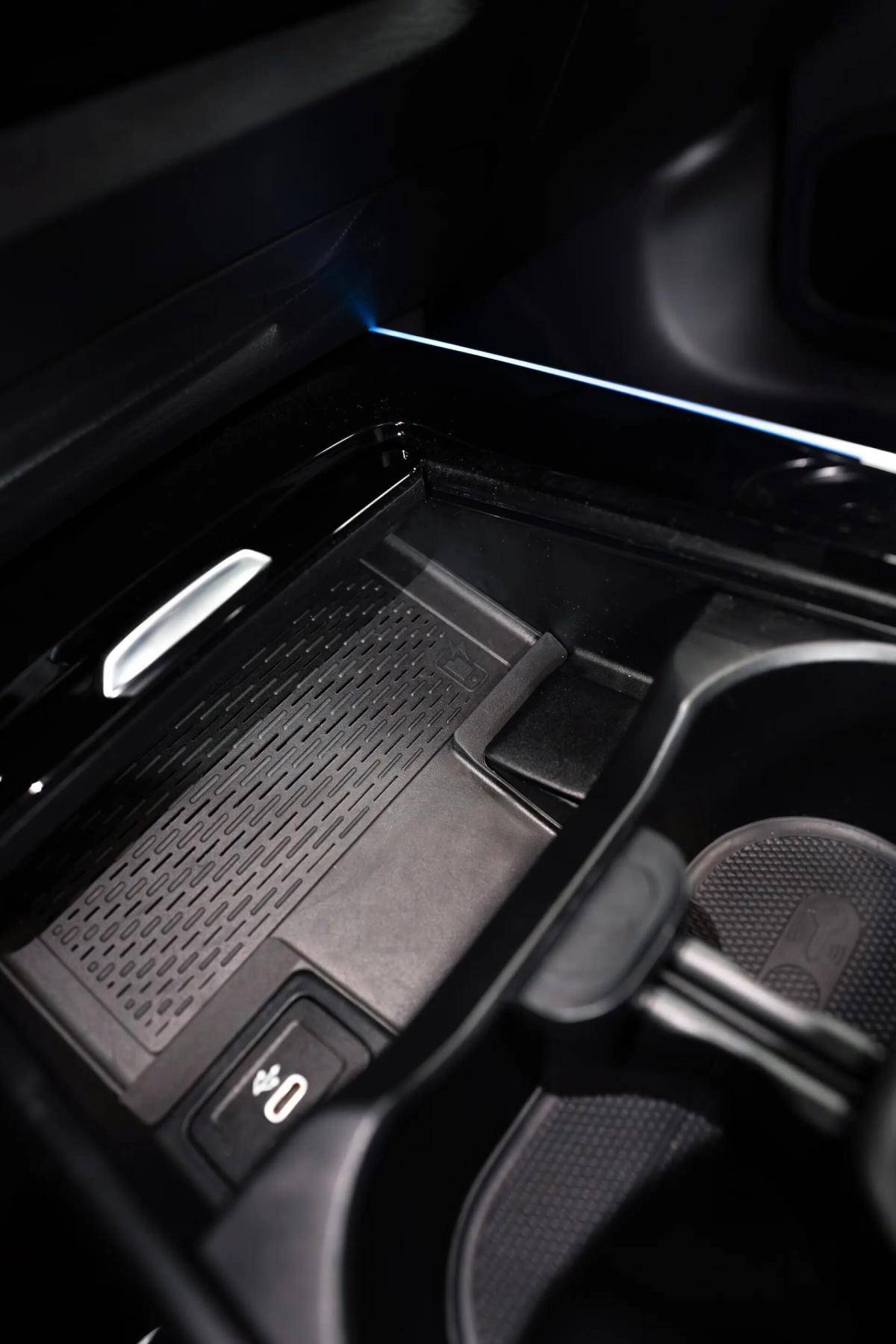 mercedes-benz-gla-250-e-2025-hibrido-a-gasolina-1332cc