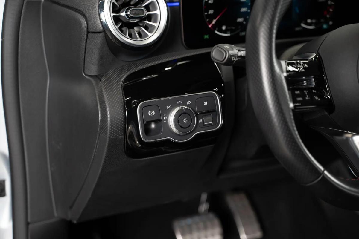 mercedes-benz-classe-a-a-250-e-2025-hibrido-a-gasolina-1332cc