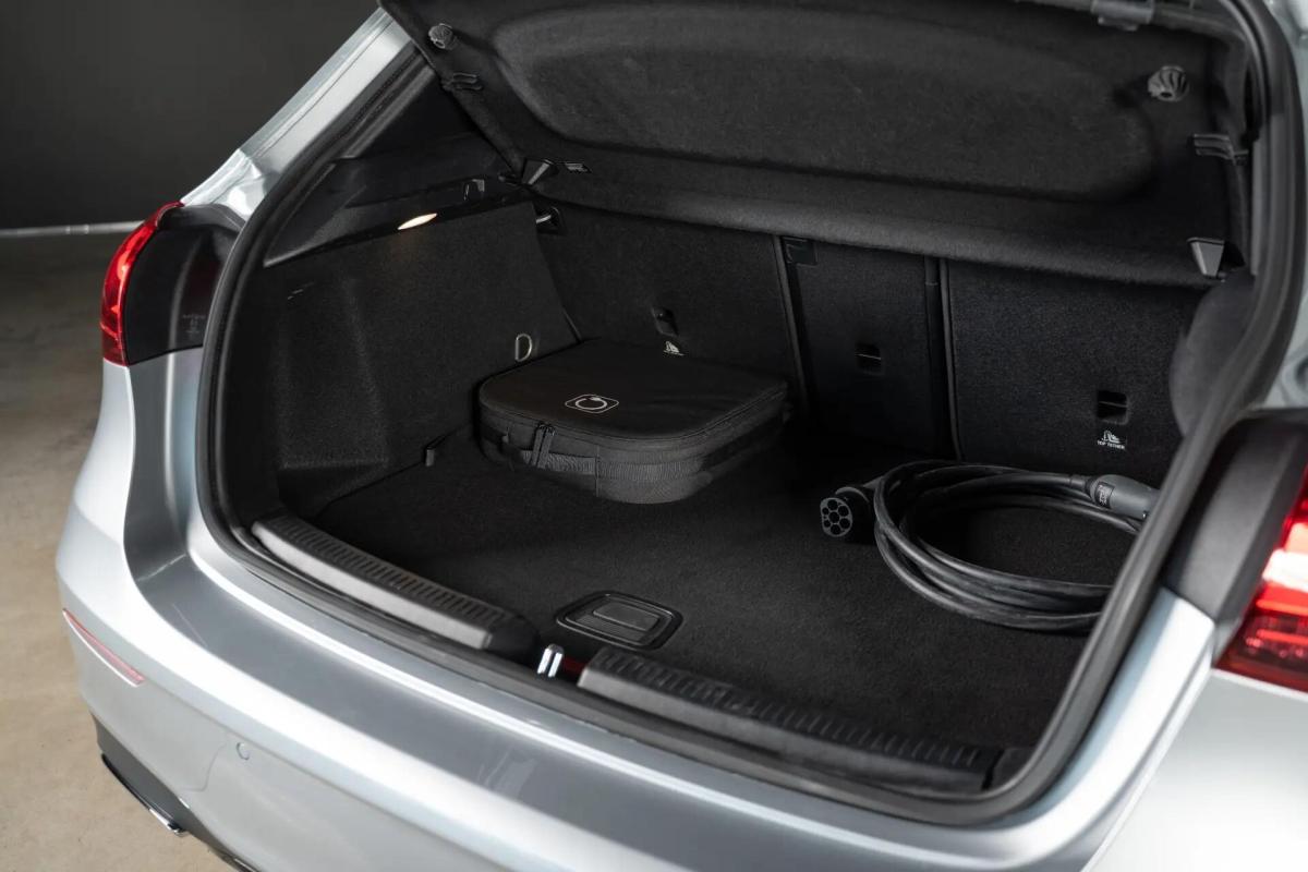 mercedes-benz-classe-a-a-250-e-2025-hibrido-a-gasolina-1332cc