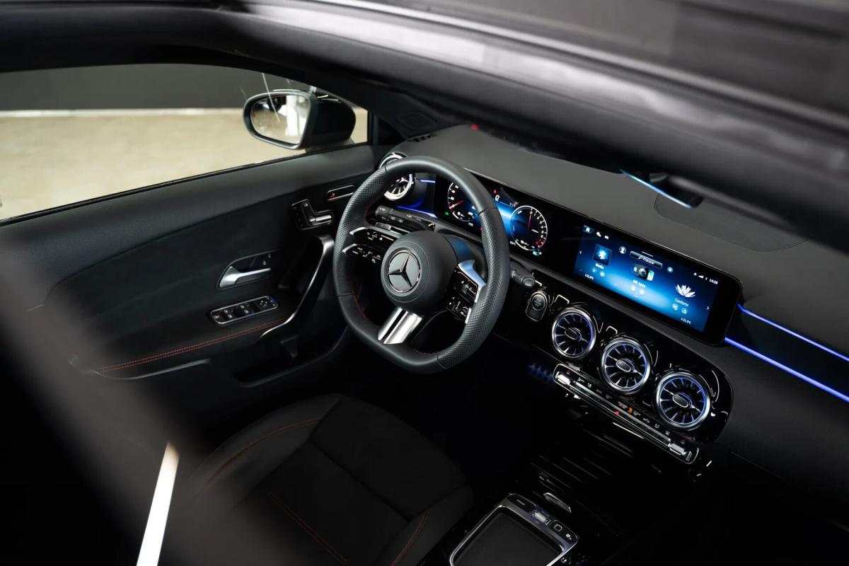 mercedes-benz-classe-a-2025-hibrido-a-gasolina-1332cc