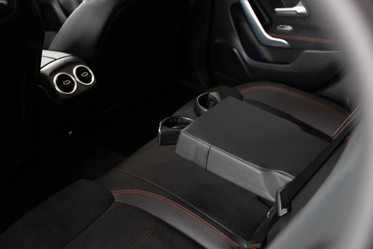 mercedes-benz-classe-a-2025-hibrido-a-gasolina-1332cc